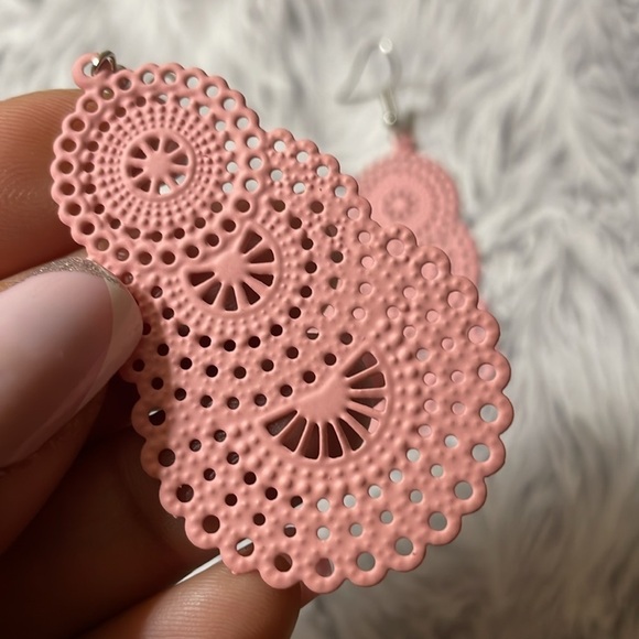 Pink Hollow Filigree Circle Drop Earrings - Picture 8 of 13
